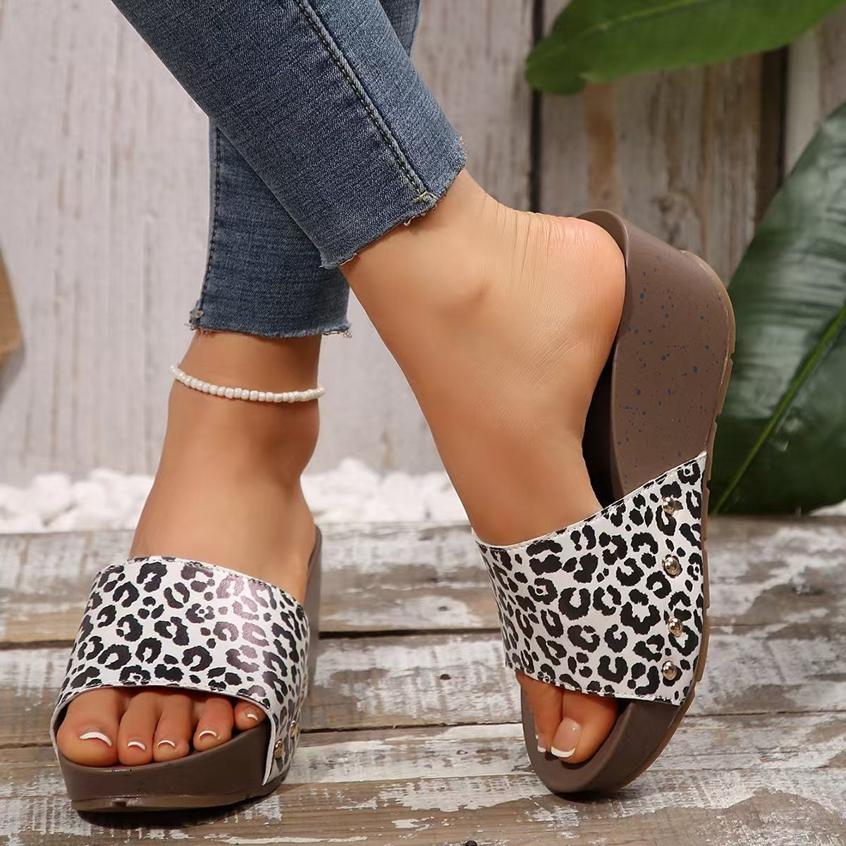 Beautifully Crafted Orthopedic Sandals