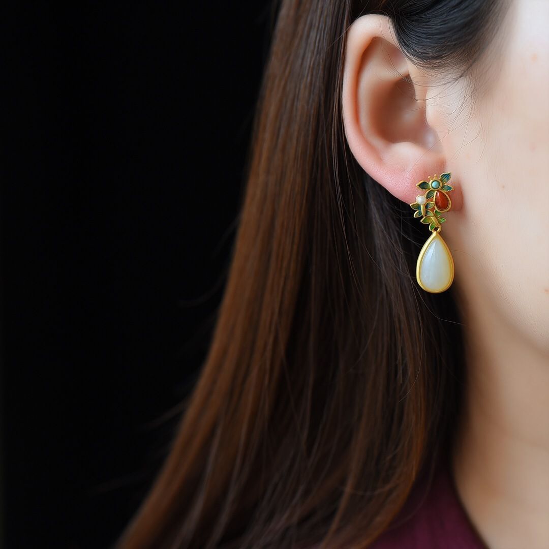 Beautiful Silver Earring with Unique Style