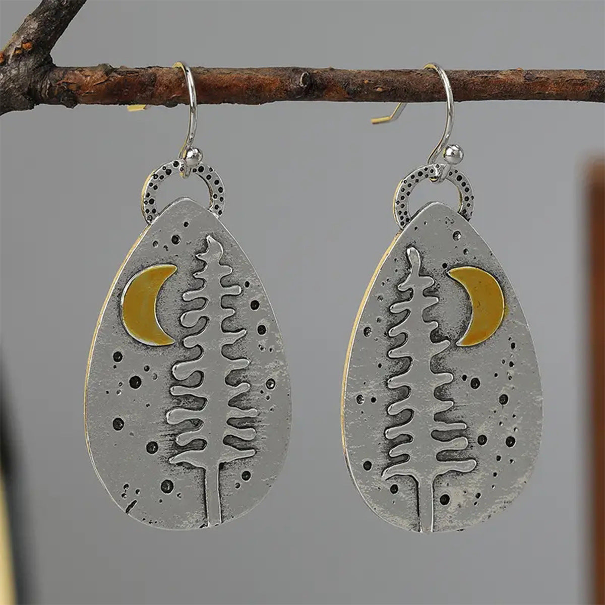 Charming Earring for Any Occasion