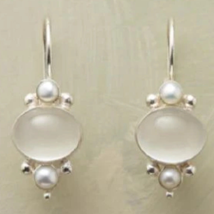 Romantic Silver Earring for Special Moments