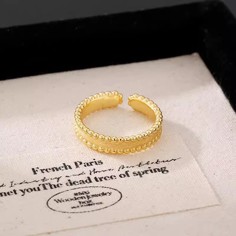 Romantic Gold Ring for Special Moments