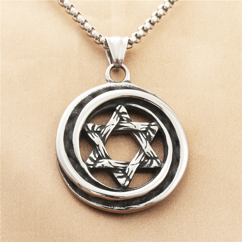 Charming Pendant for Any Occasion