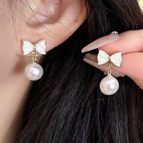 Stunning Pearl Earring for Daily Wear