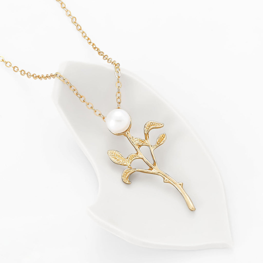 Romantic Pearl Necklace for Special Moments