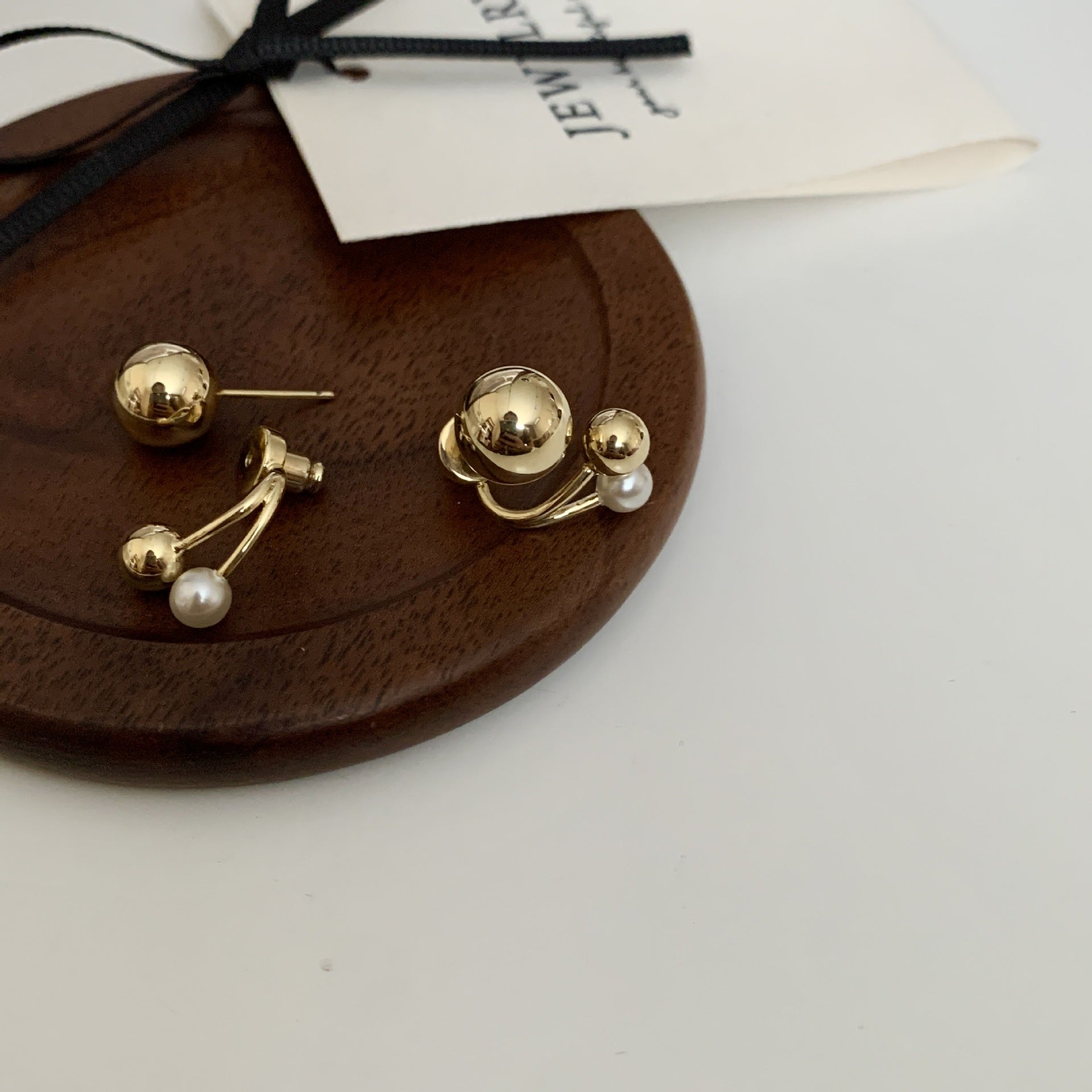 Stunning Gold Earring for Daily Wear