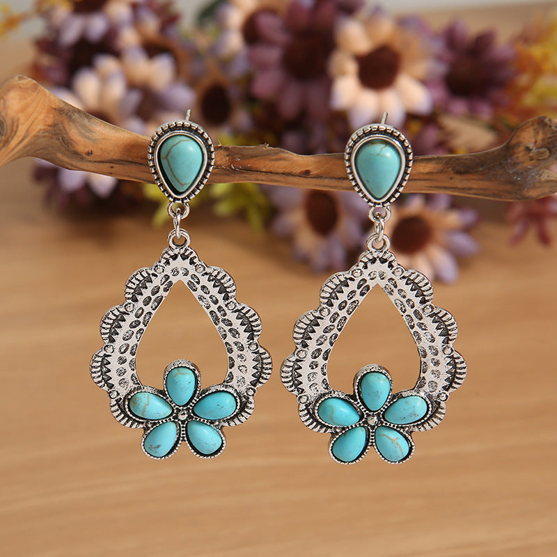Classic Earring with Timeless Appeal