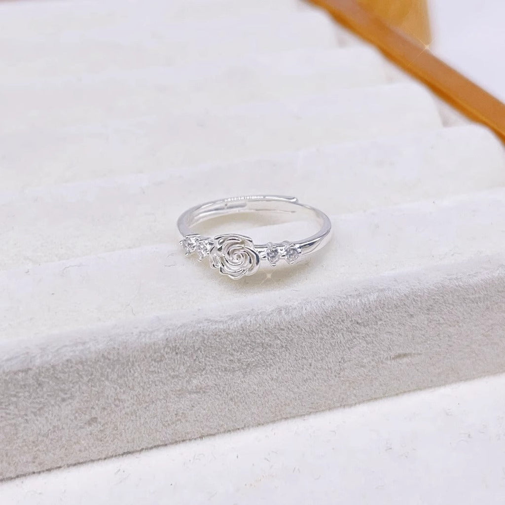 Classic Ring with Timeless Appeal