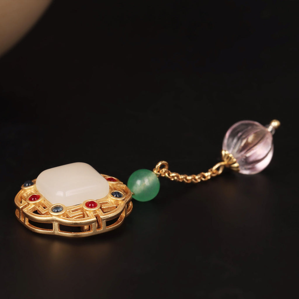 Charming Gold Piece for Any Occasion