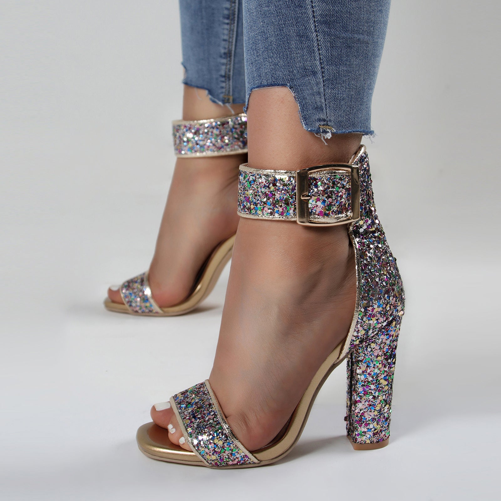 Graceful Orthopedic Sandals for Modern Look