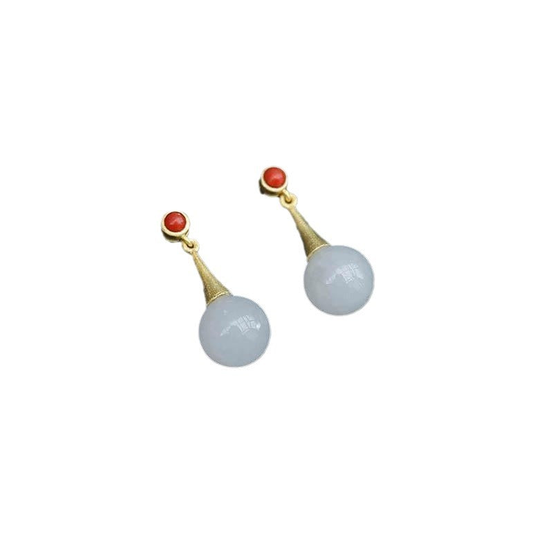 Charming Gold Earring for Any Occasion
