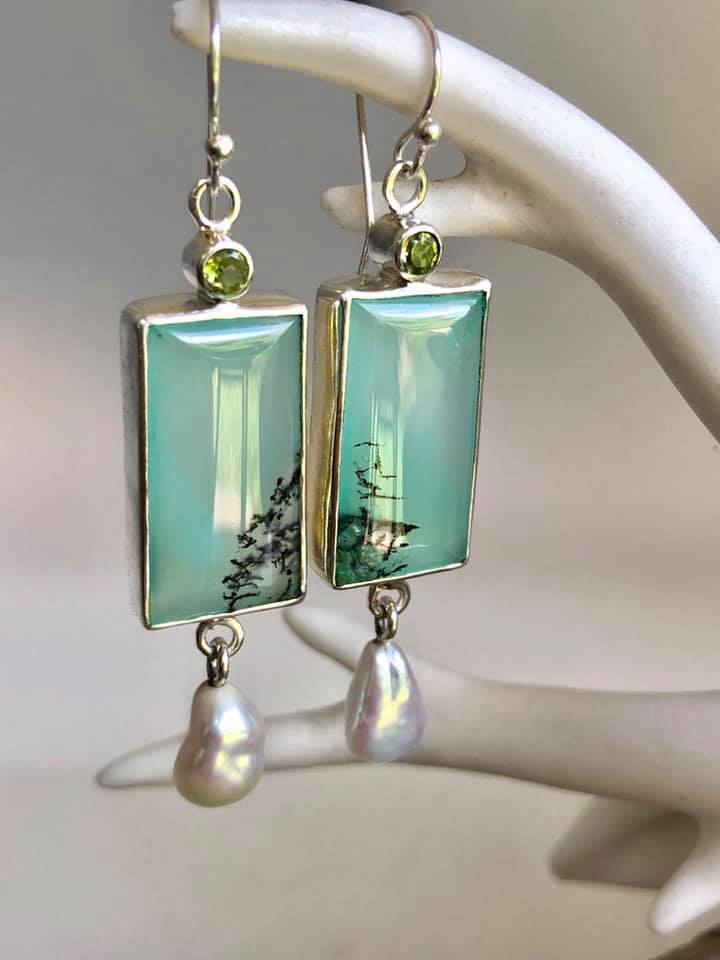 Romantic Pearl Earring for Special Moments