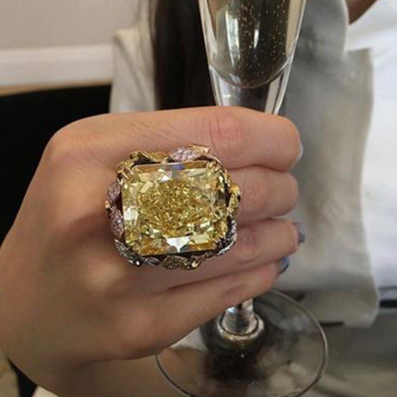Stunning Gold Ring for Daily Wear