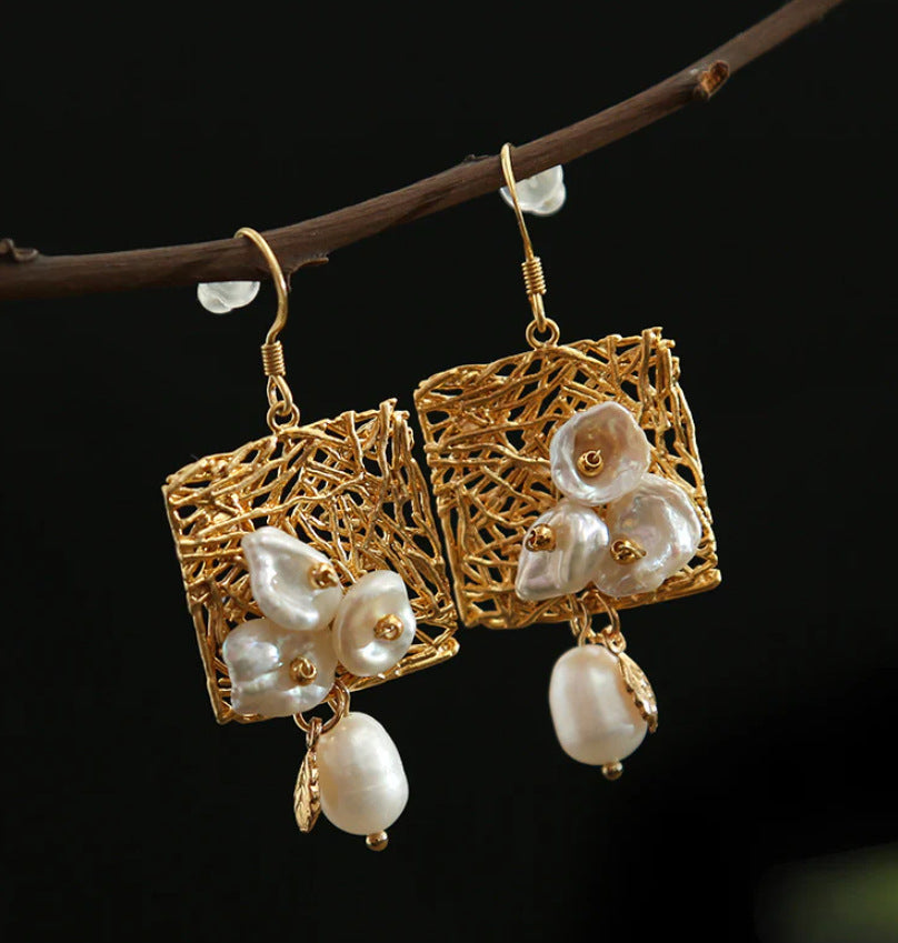 Classic Pearl Earring with Timeless Appeal