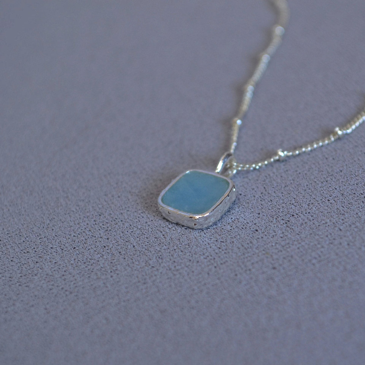 Romantic Silver Necklace for Special Moments