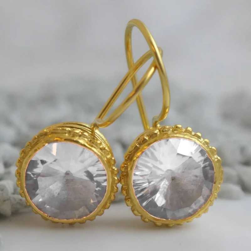 Classic Earring with Timeless Appeal