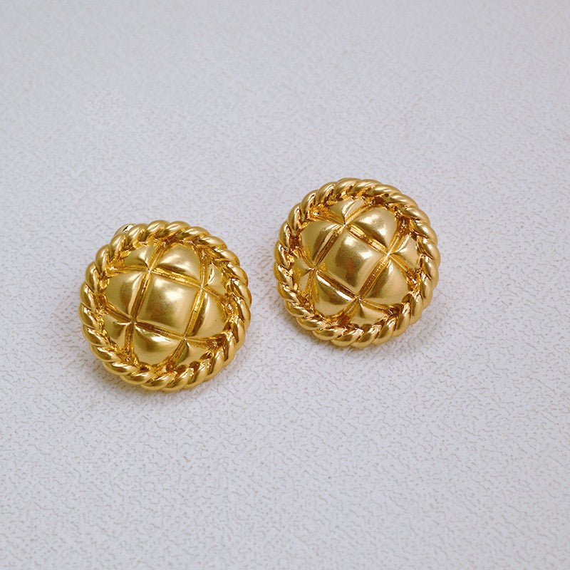 Elegant Gold Earring for Every Occasion