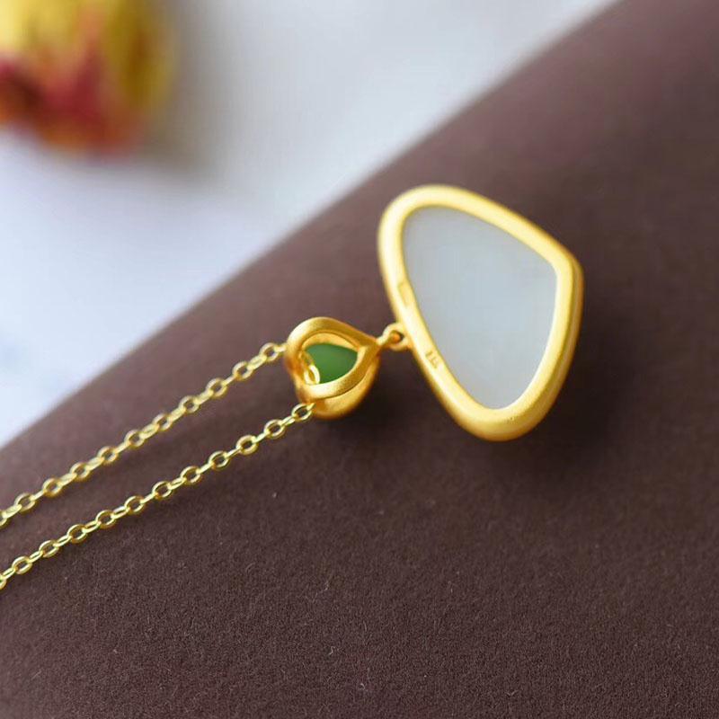 Romantic Silver Pendant for Special Moments