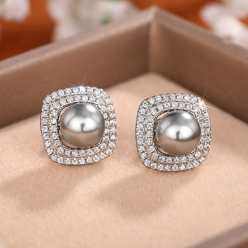 Stunning Pearl Earring for Daily Wear