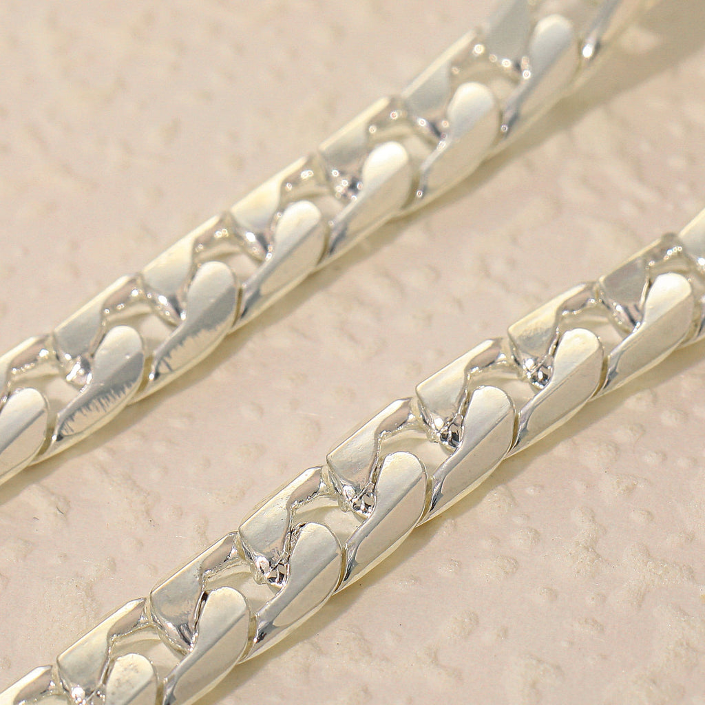 Stunning Necklace for Daily Wear