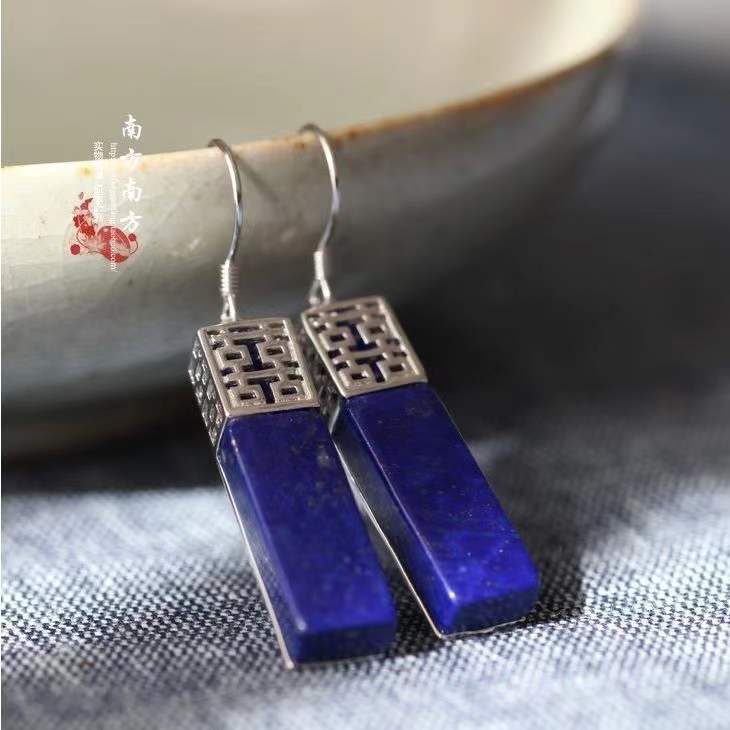 Stunning Silver Earring for Daily Wear