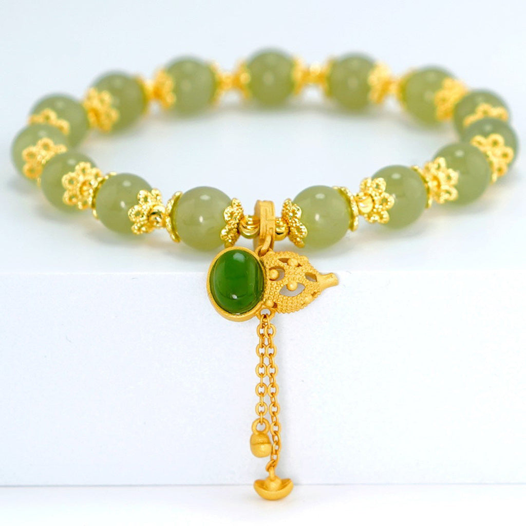 Charming Silver Bracelet for Any Occasion