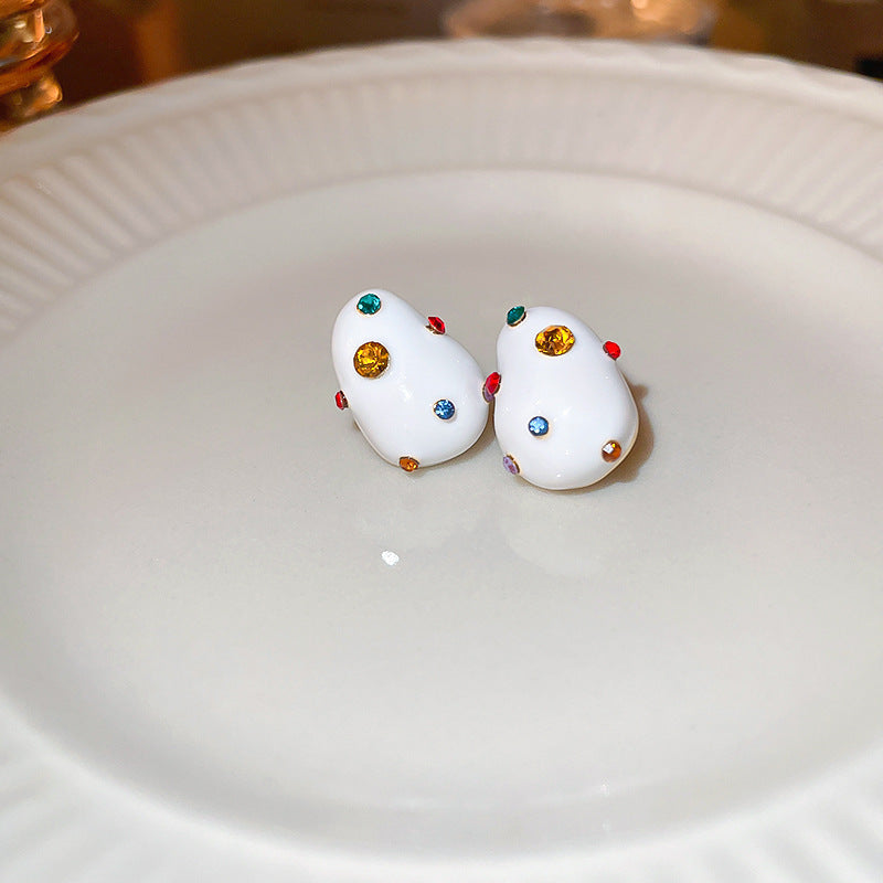 Charming Earring for Any Occasion