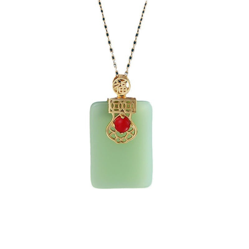 Romantic Gold Necklace for Special Moments