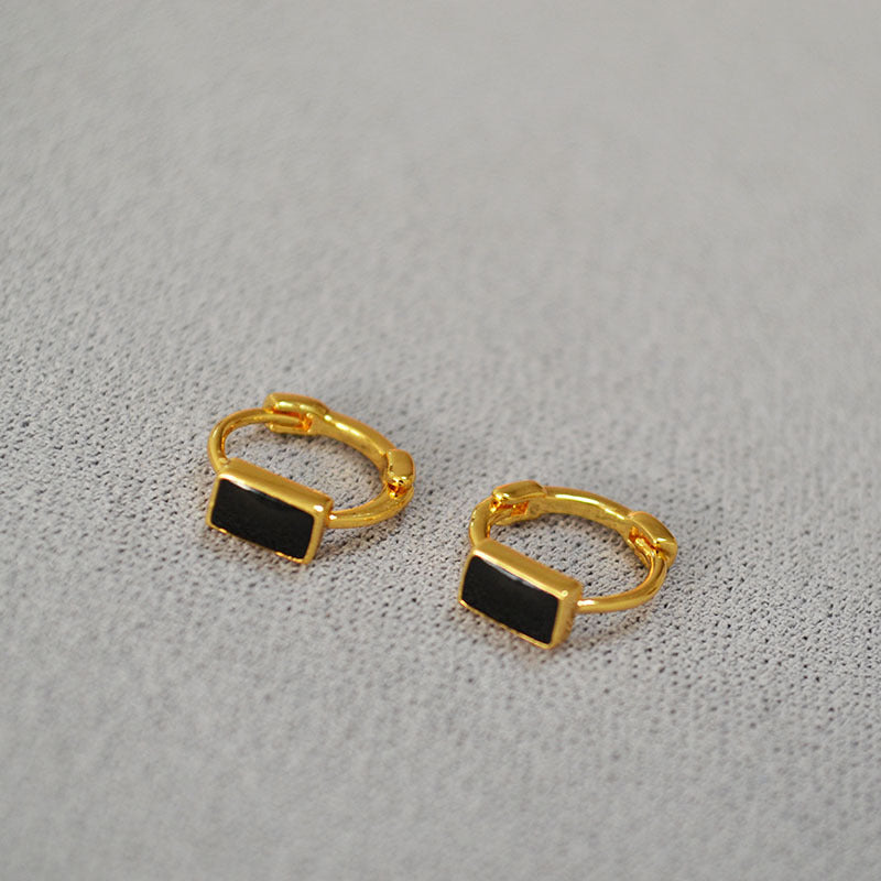 Elegant Gold Earring for Every Occasion