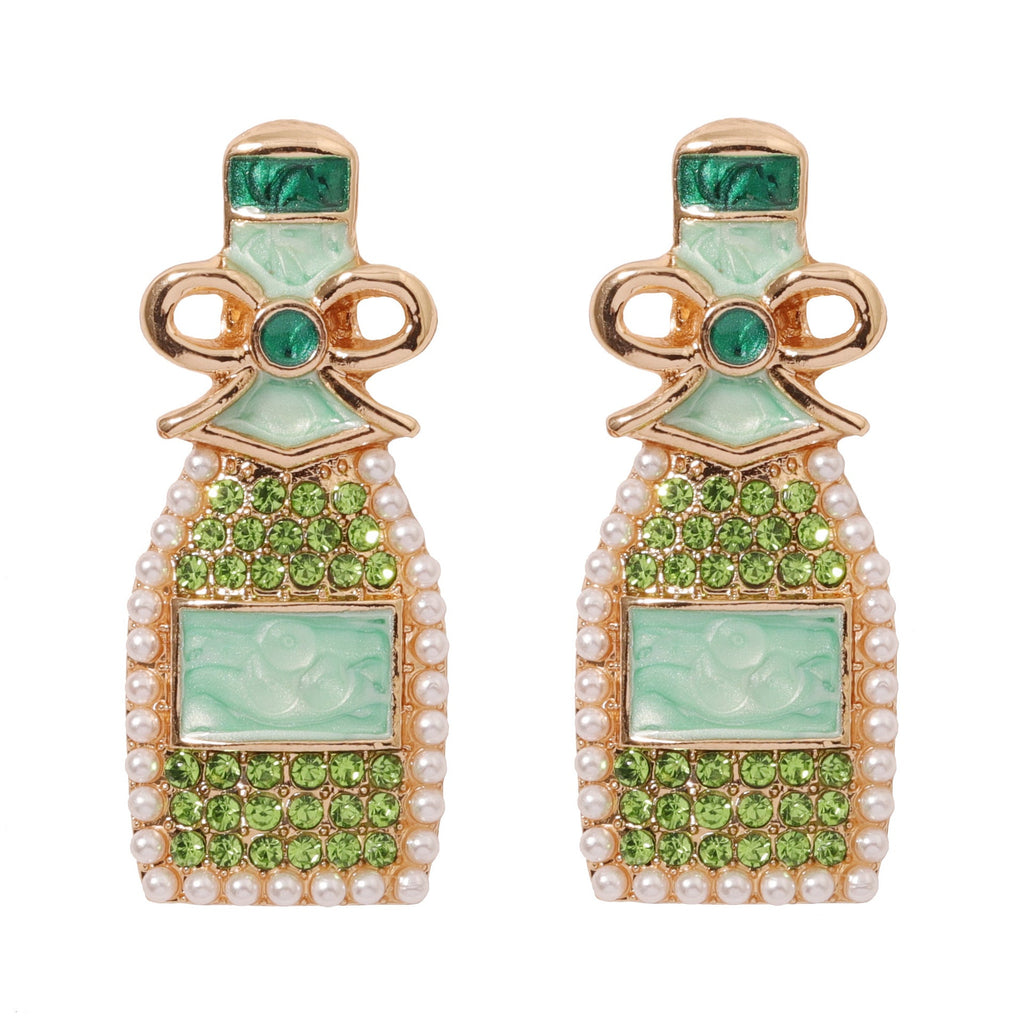 Charming Pearl Earring for Any Occasion