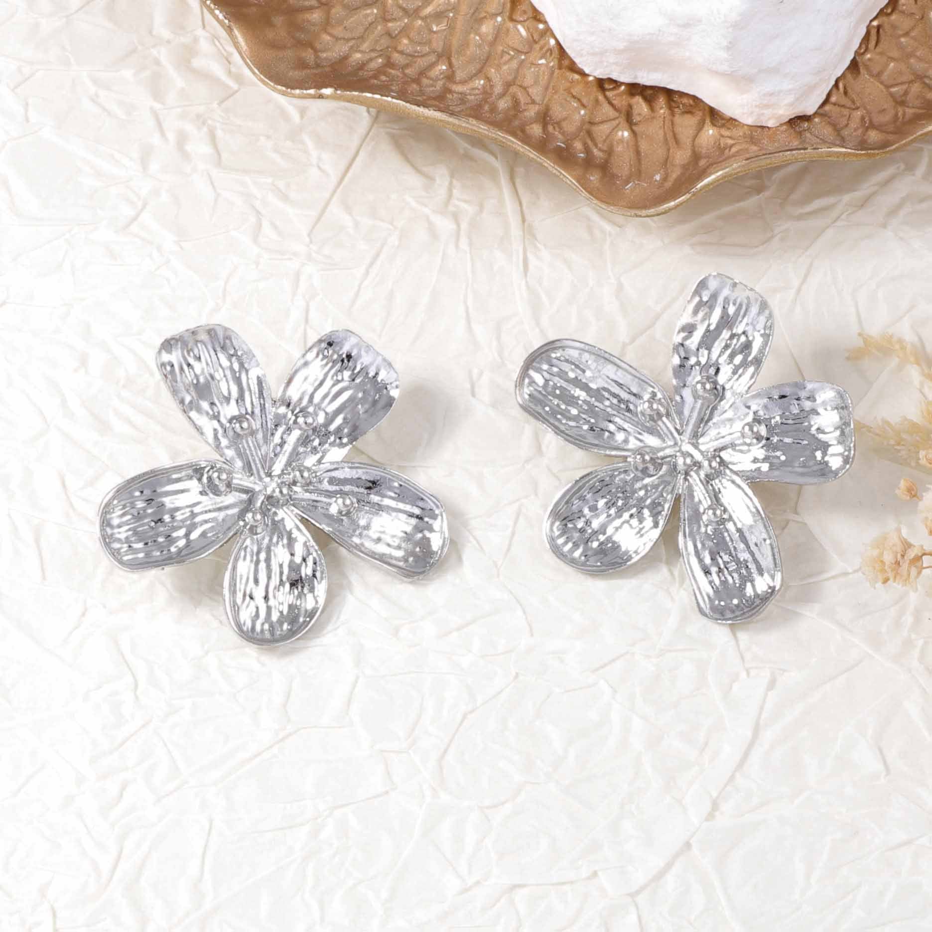 Classic Earring with Timeless Appeal