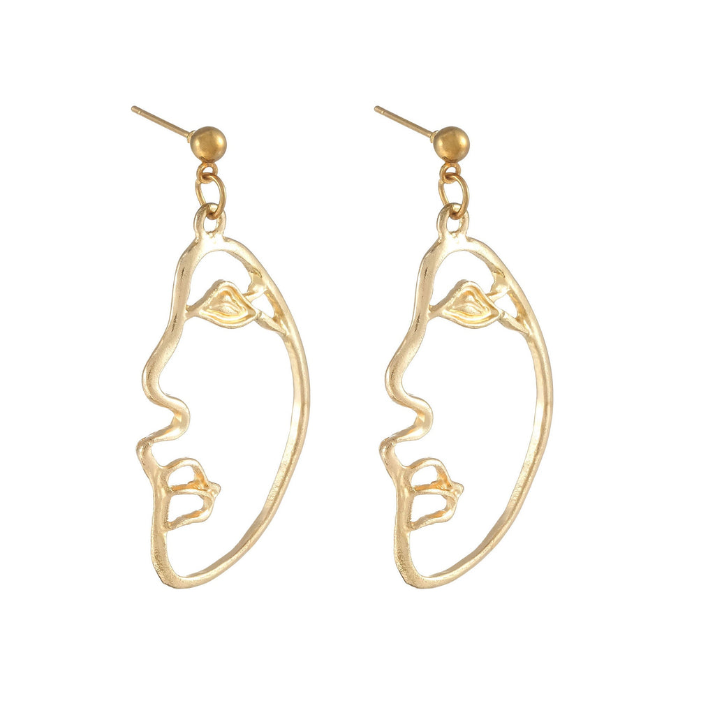 Beautiful Gold Earring with Unique Style
