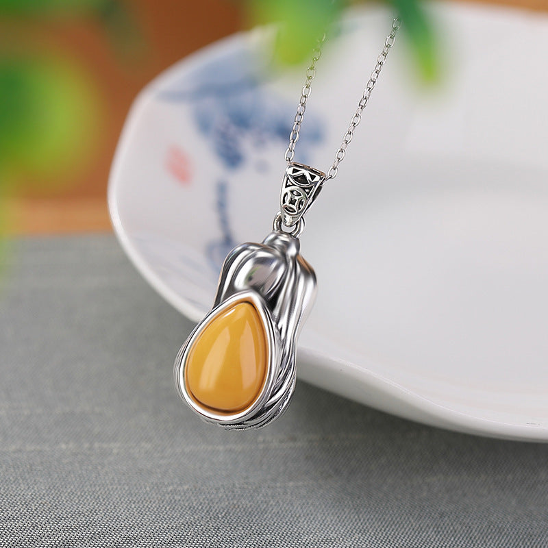 Romantic Silver Necklace for Special Moments