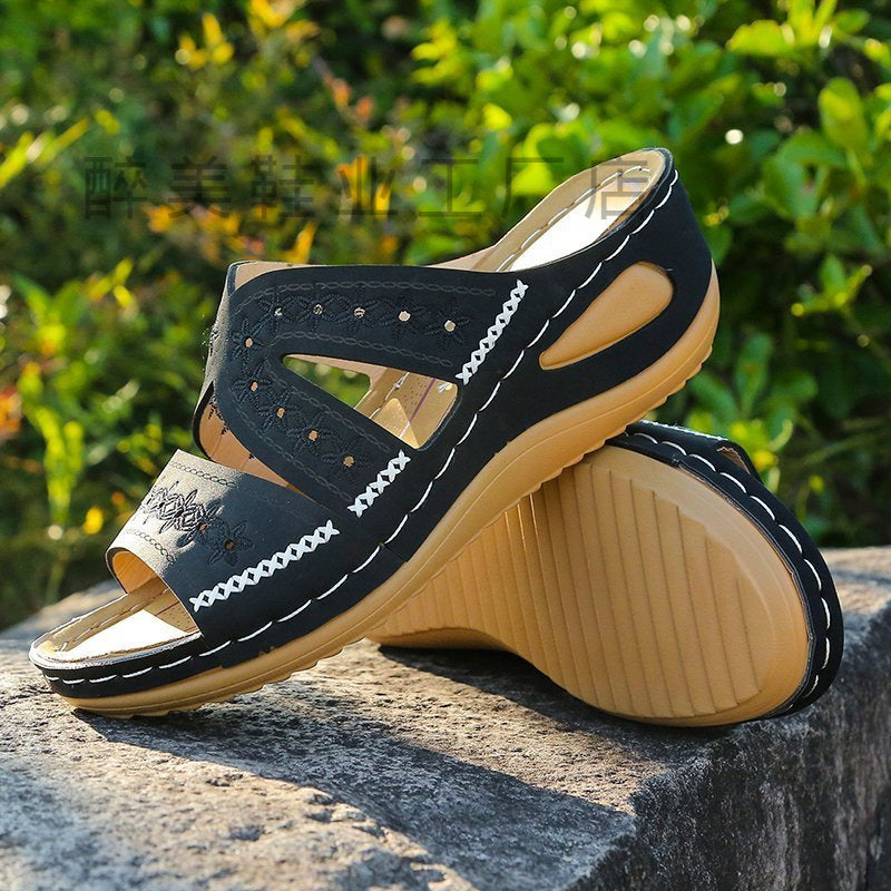Chic Orthopedic Sandals with Unique Design