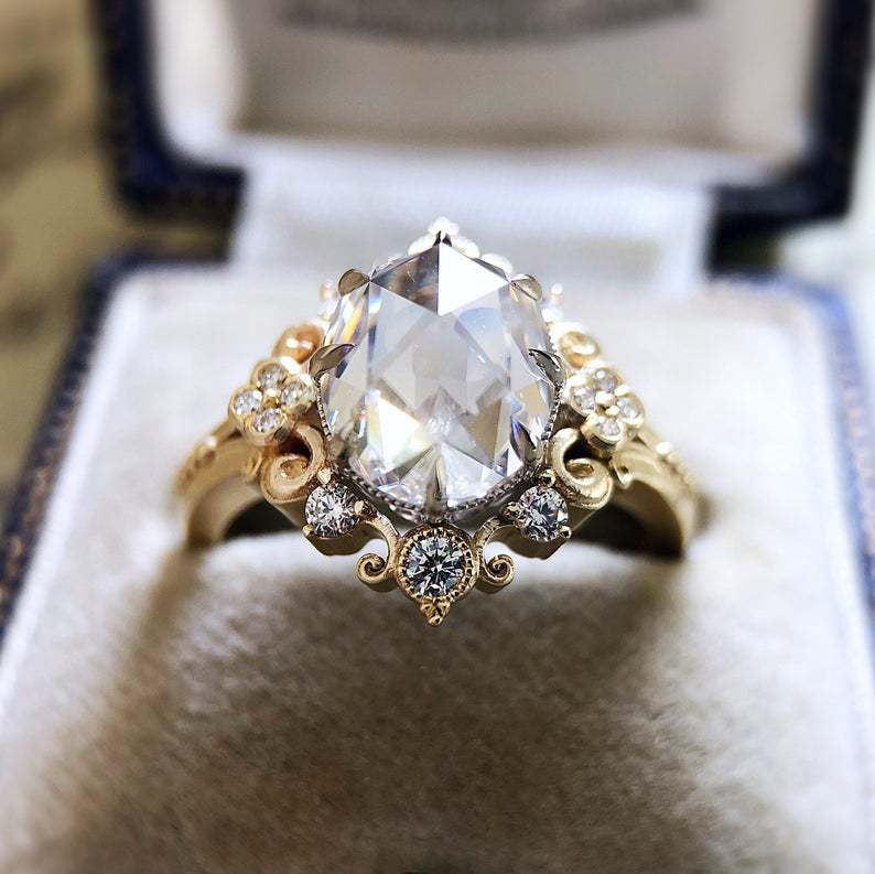 Romantic Gold Ring for Special Moments
