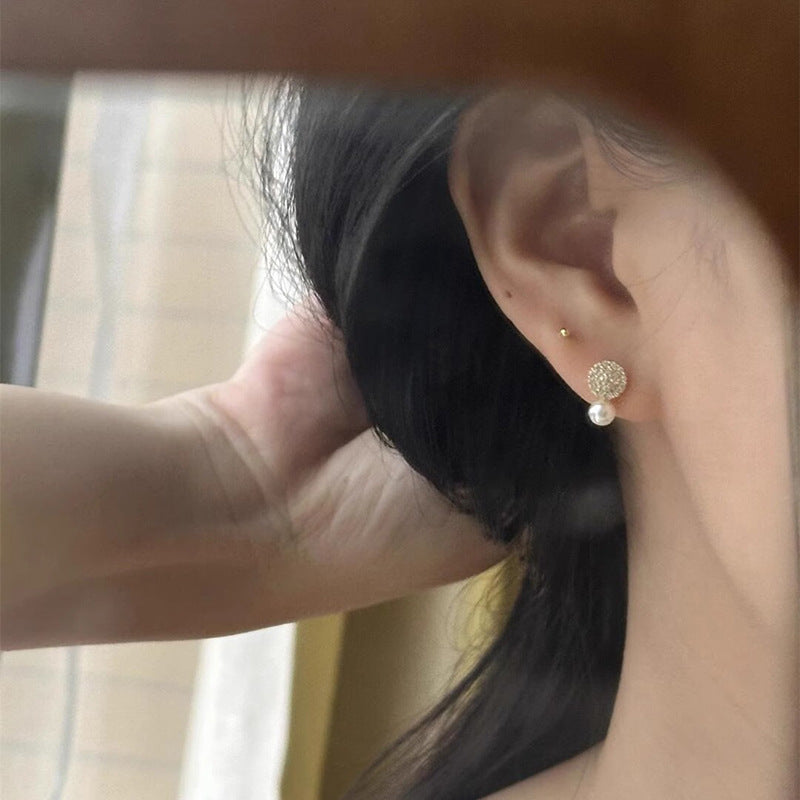 Romantic Pearl Earring for Special Moments