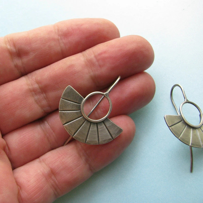 Charming Silver Earring for Any Occasion