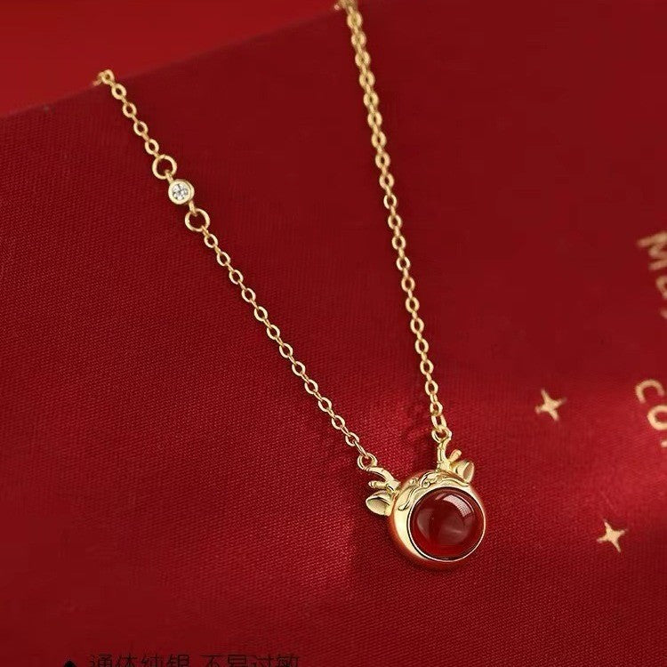 Romantic Silver Necklace for Special Moments
