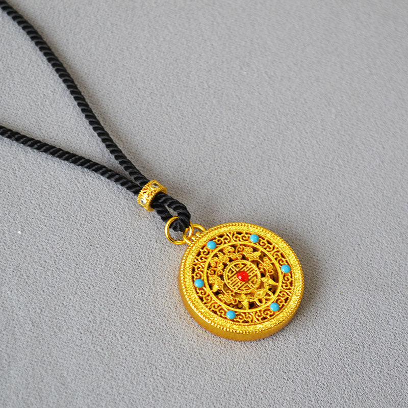 Classic Gold Necklace with Timeless Appeal