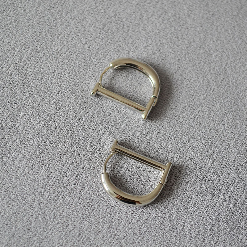 Elegant Gold Earring for Every Occasion