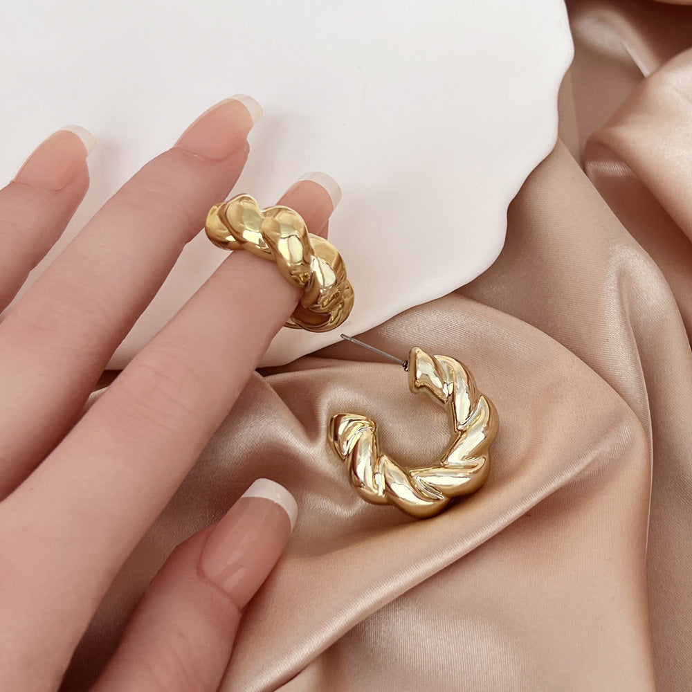 Romantic Earring for Special Moments