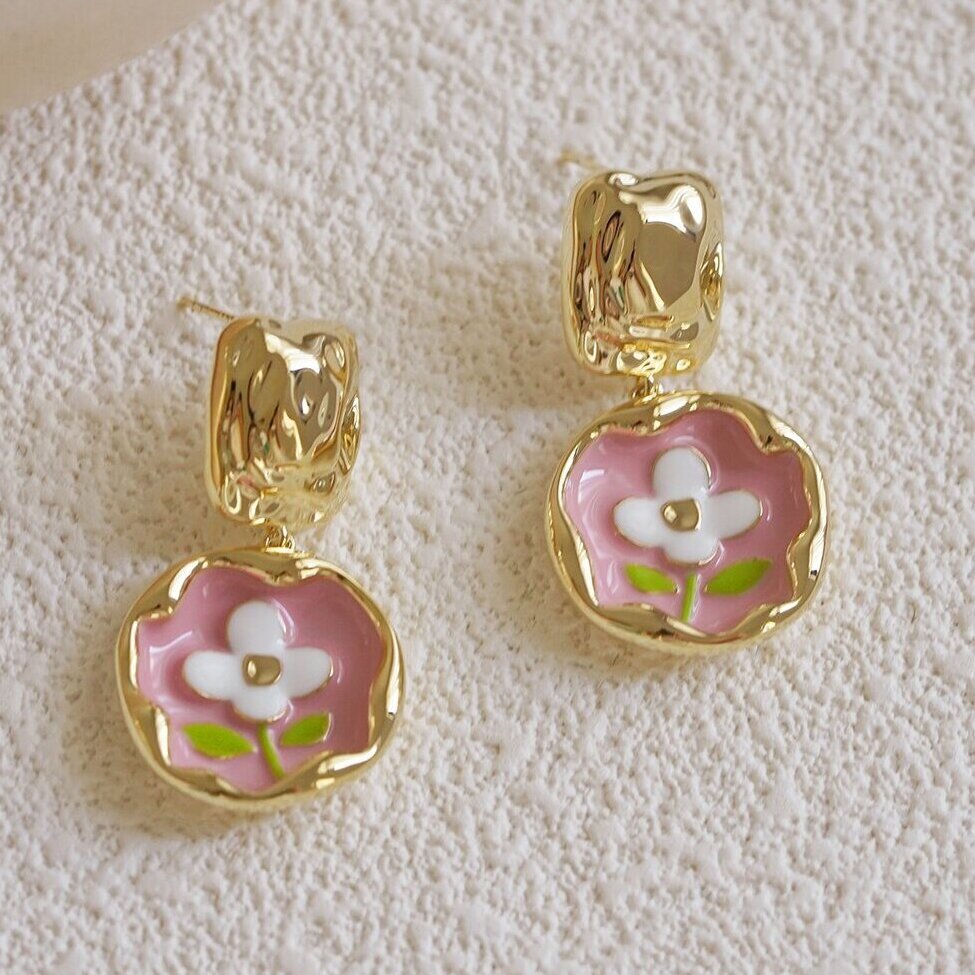 Stunning Earring for Daily Wear