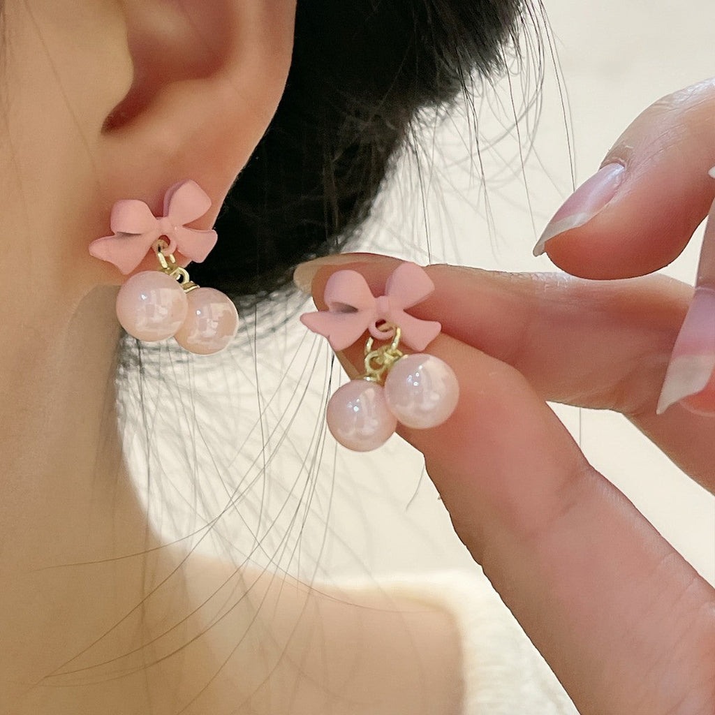 Stunning Pearl Earring for Daily Wear
