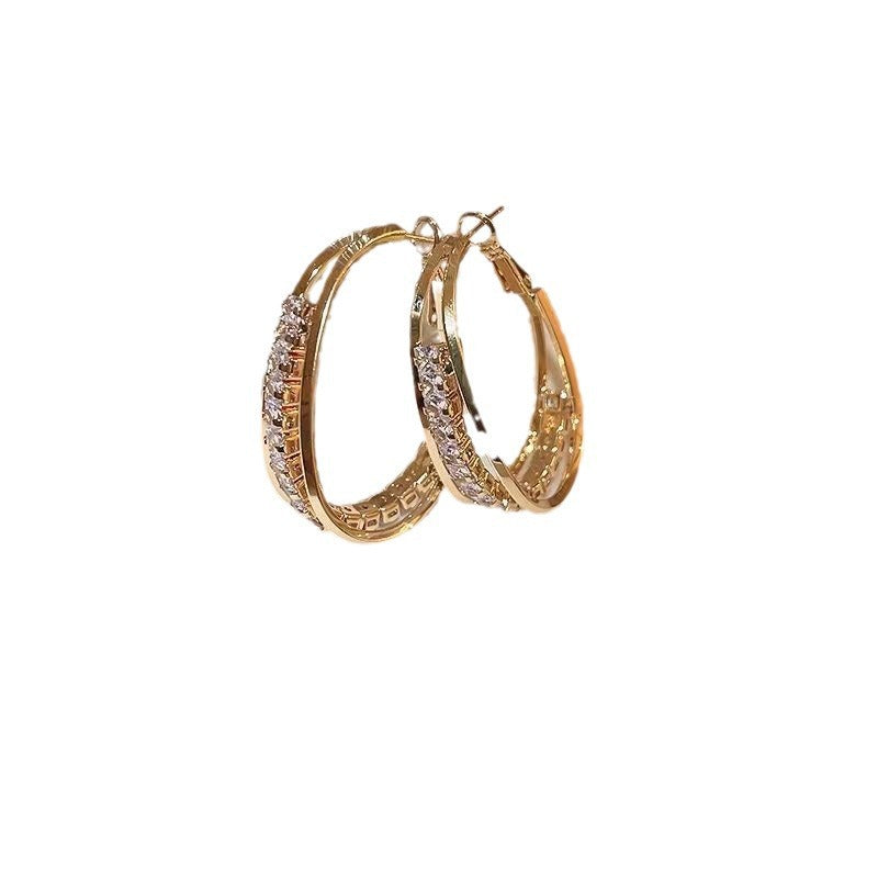 Classic Earring with Timeless Appeal