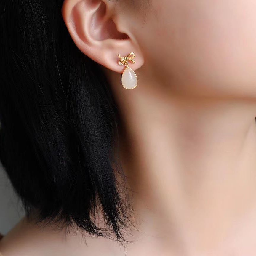 Elegant Gold Earring for Every Occasion