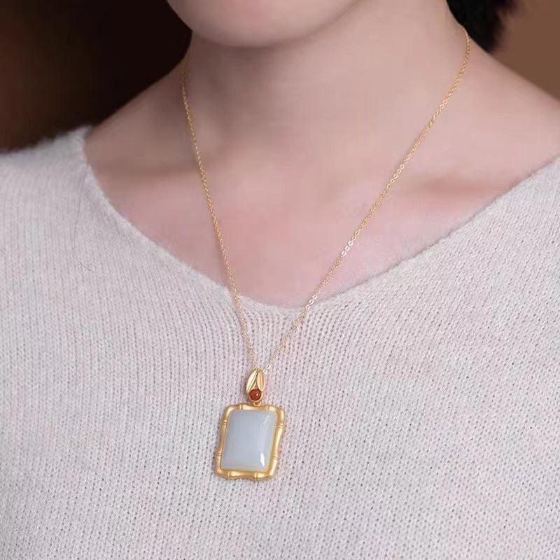 Charming Gold Necklace for Any Occasion