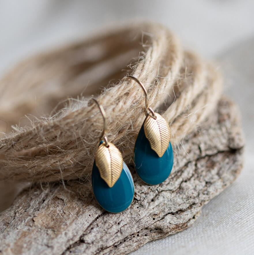 Romantic Gold Earring for Special Moments