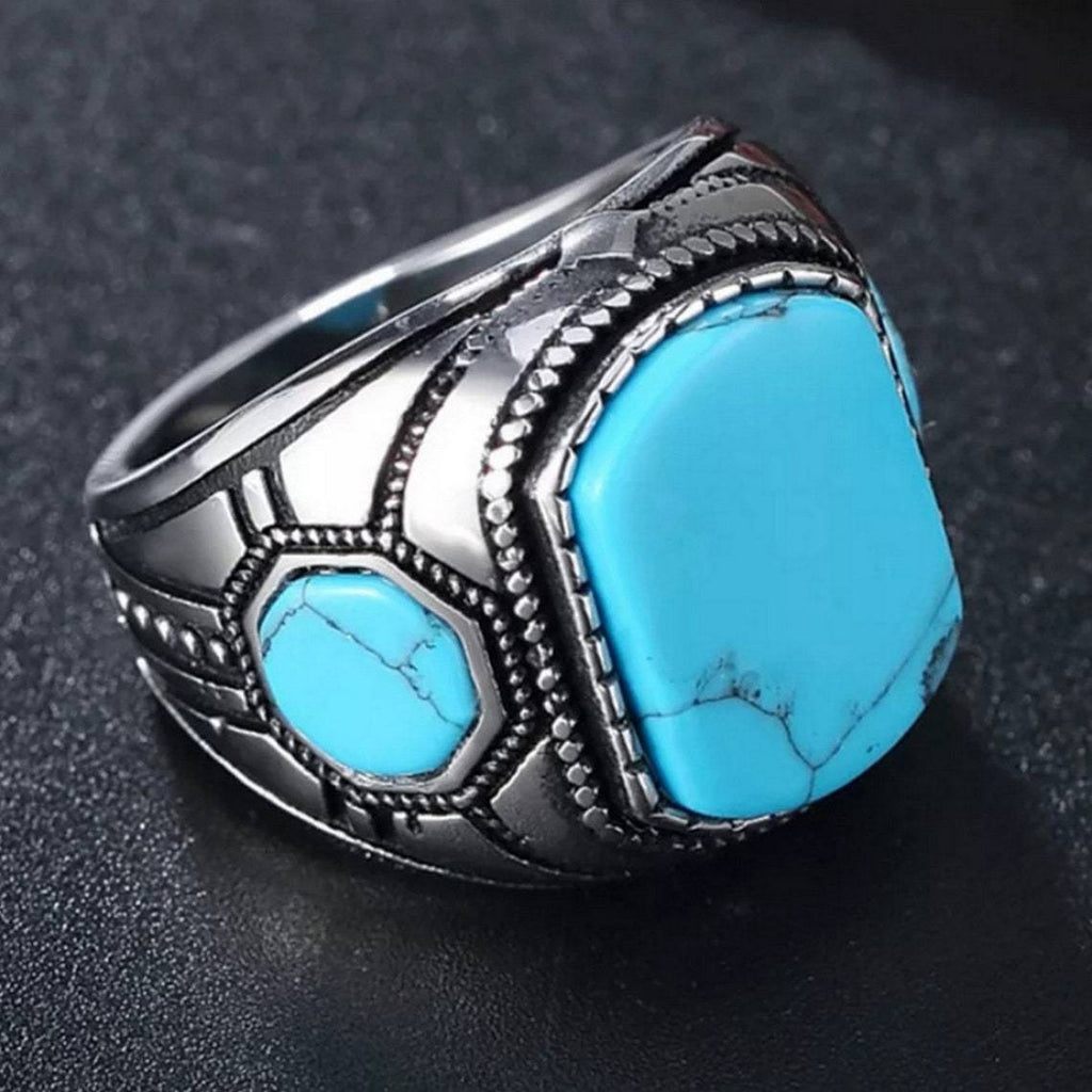 Classic Silver Ring with Timeless Appeal