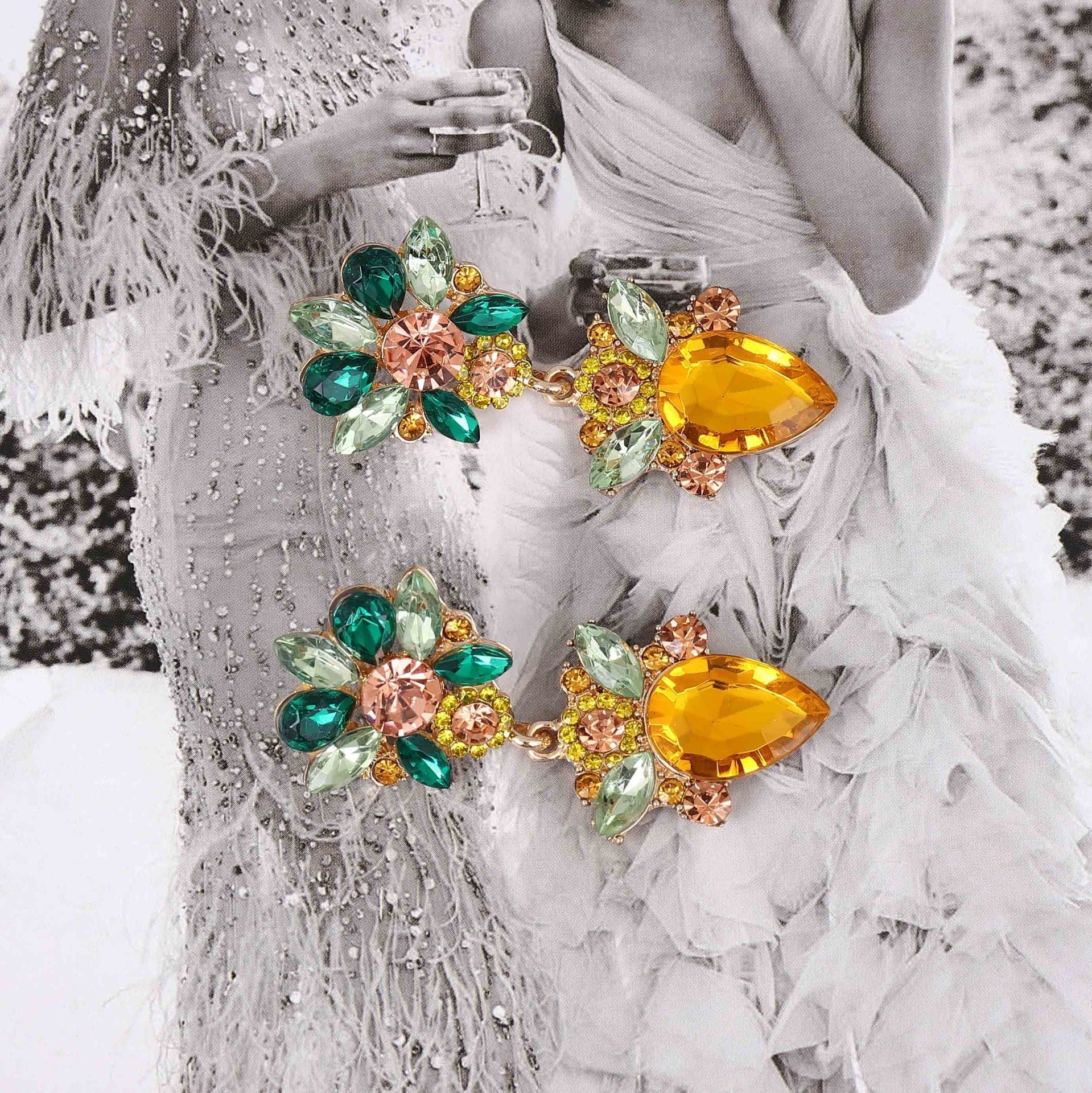 Charming Earring for Any Occasion