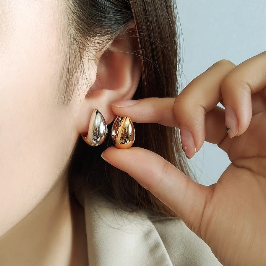 Delicate Artisan Gold Earring