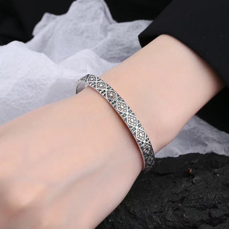 Stunning Bracelet for Daily Wear